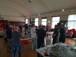 Players discussing tactics at the Antares Day